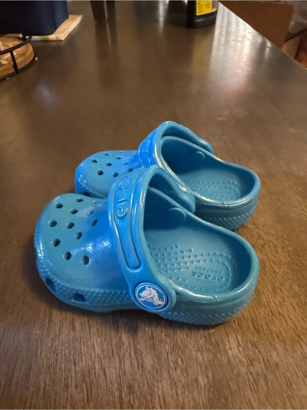 CROCS Kids Classic Clog in Bright Blue size 5